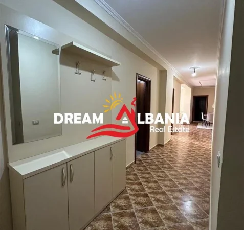 Tirane, jepet me qera apartament 2+1+Ballkon Kati 7, 110 m² 450 € (Astir, pran Bar Oslo)