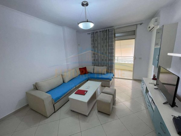 Tirane, jepet me qera apartament 2+1 Kati 7, 105 m² 650 € (Don Bosko)