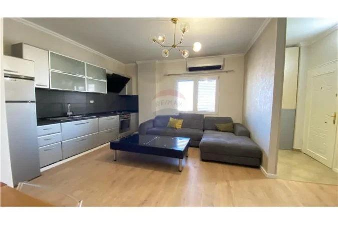 Tirane, shitet apartament 2+1 , 96 m² 200.000 € (21 Dhjetori)