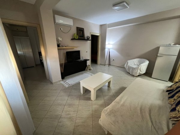 Tirane, jepet me qera apartament 2+1 Kati 3, 70 m² 650 € (blloku)