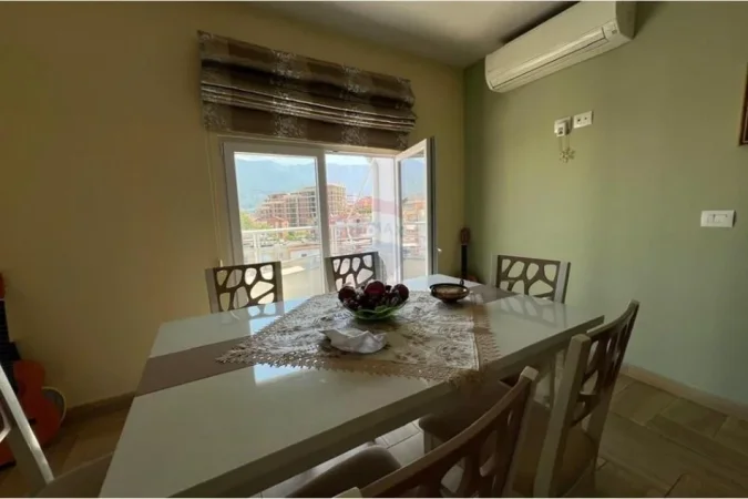 Tirane, jepet me qera apartament 2+1 , 112 m² 650 € (Ali Demi)