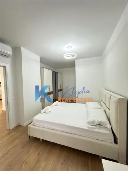 Tirane, jap me qera apartament 2+1+Ballkon Kati 1, 98 m² 650 € (Rruga e Dibres, afer Ministrise se Mbrojtjes)