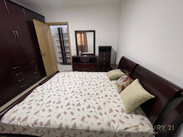 Tirane, jepet me qera apartament 1+1 Kati 2, 62 m² 400 € (Rruga Zhegu)