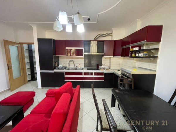 Tirane, jepet me qera apartament 1+1 Kati 2, 62 m² 400 € (Rruga Zhegu)