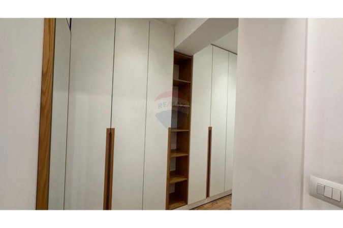 Tirane, jepet me qera apartament 1+1 , 60 m² 600 € (Muhamet Gjollesha)