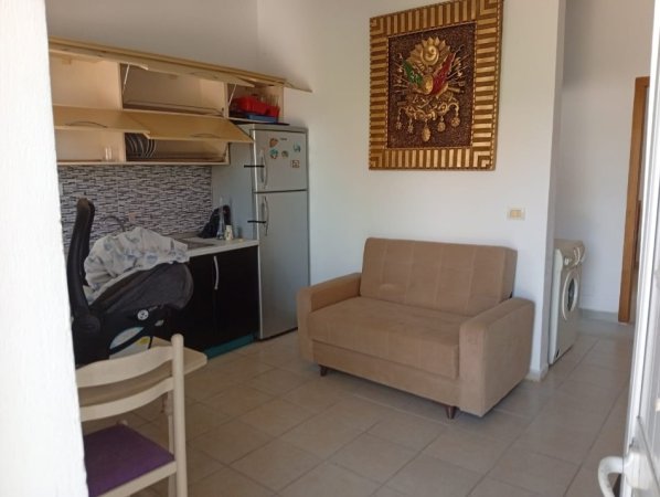 Tirane, jepet me qera apartament 1+1 Kati 1, 310 € 