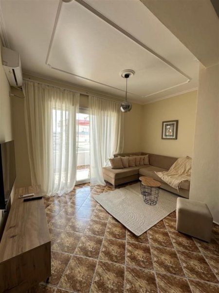 Tirane, jepet me qera apartament 2+1+Ballkon Kati 7, 120 m² 450 € 