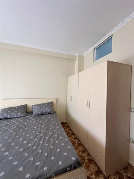 Tirane, jepet me qera apartament 2+1+Ballkon Kati 7, 120 m² 450 € 