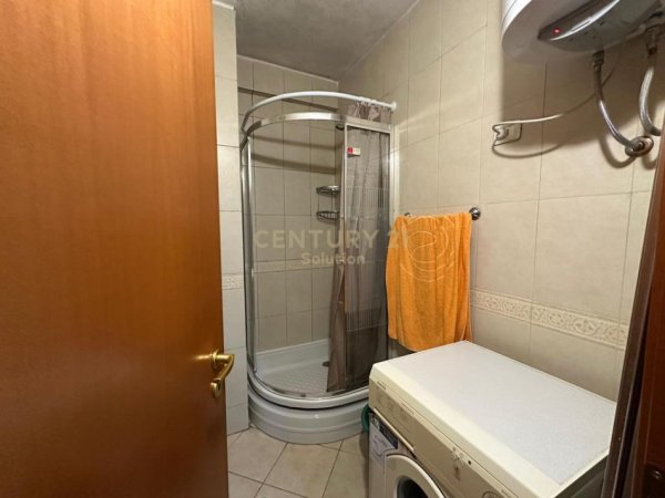 Tirane, jepet me qera apartament 1+1 Kati 6, 82 m² 500 € (Komunës së Parisit)