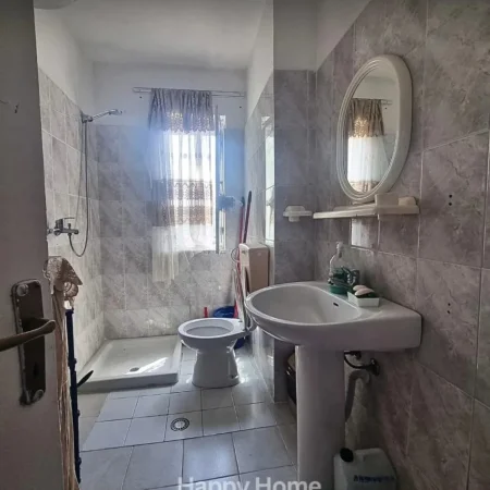 Tirane, shitet apartament 2+1+Ballkon Kati 5, 75 m² 94.000 € 