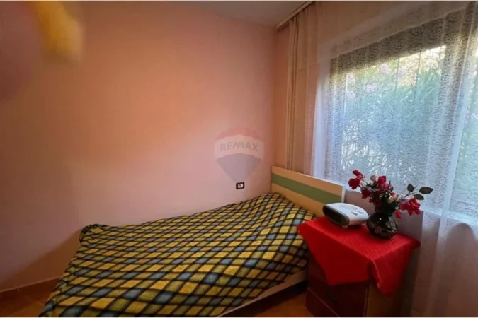 Tirane, jepet me qera 2+1 , 95 m² 400 € (ali dem)