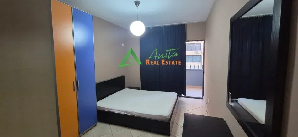 Tirane, jepet me qera apartament Kati 5, 95 m² 700 € (21 Dhjetori)