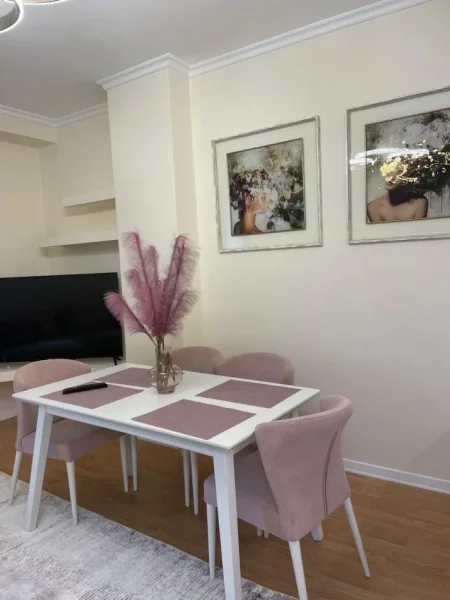 Tirane, jepet me qera apartament 2+1 Kati 5, 100 m² 1.200 € (RRUGA KOSOVAREVE)