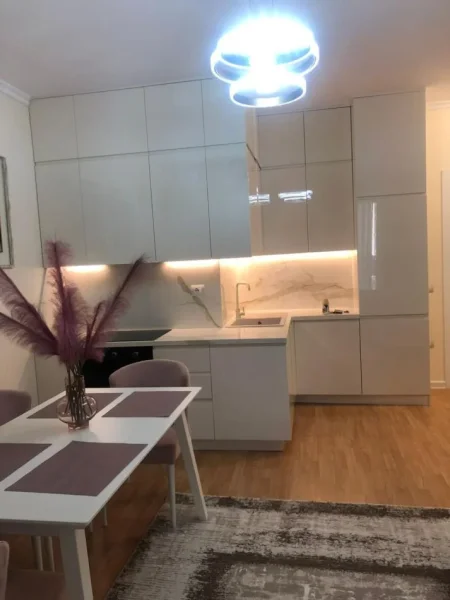 Tirane, jepet me qera apartament 2+1 Kati 5, 100 m² 1.200 € (RRUGA KOSOVAREVE)