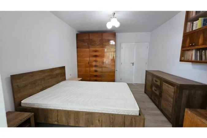 Tirane, jepet me qera apartament 2+1 , 65 m² 580 € (Bulevardi Gjergj Fishta)