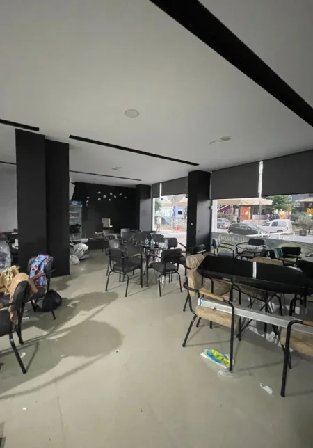 Tirane, jepet me qera ambjent biznesi Kati 0, 180 m² 100.000 € (Astir prane bare Loftit)