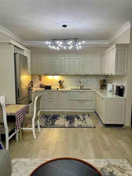 Tirane, shitet apartament 1+1+Ballkon Kati 2, 74 m² 150.000 € (Green City)