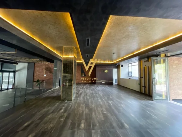 Tirane, shitet ambjent biznesi Kati 0, 440 m² 1.320.000 € (21 DHJETORI)