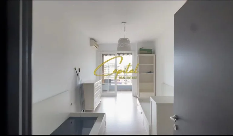 Tirane, jepet me qera apartament 2+1 Kati 7, 85 m² 800 € (KOMUNA E PARISIT)