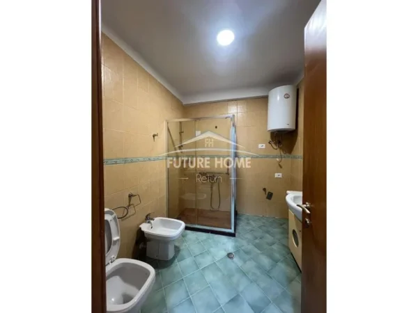 0683487469 Tirane, shitet apartament 2+1+Ballkon Kati 7, 108 m² 175.000 € (KINOSTUDIO)
