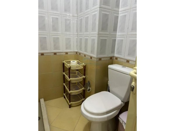 Tirane, jepet me qera apartament 1+1 Kati 6, 65 m² 500 € (Zogu i Zi)