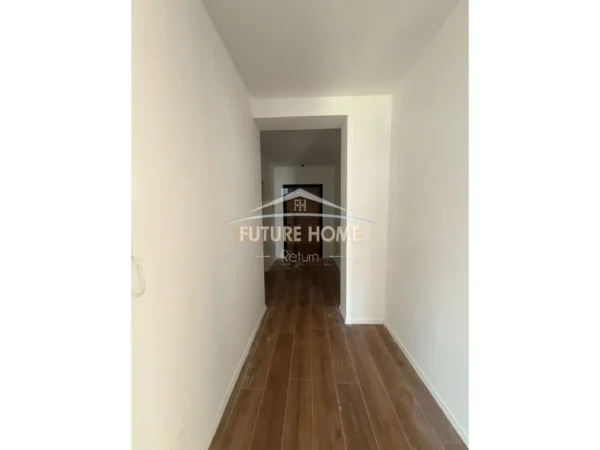 0683487469 Tirane, shitet apartament 2+1+Ballkon Kati 4, 110 m² 203.000 € (Rruga Sadik Petrela)