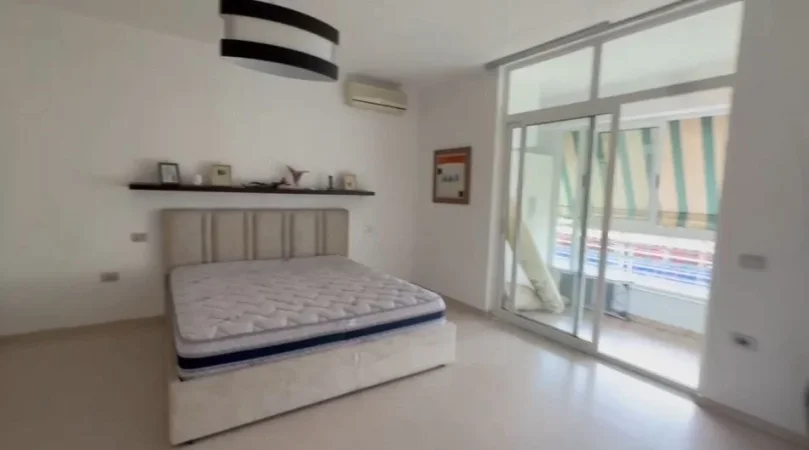 Tirane, jepet me qera apartament 2+1 Kati 7, 130 m² 800 € (komuna e parisit)