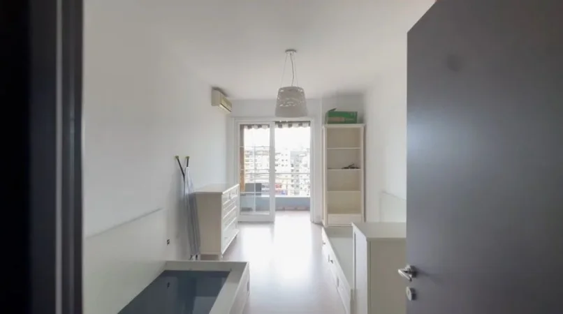 Tirane, jepet me qera apartament 2+1 Kati 7, 130 m² 800 € (komuna e parisit)