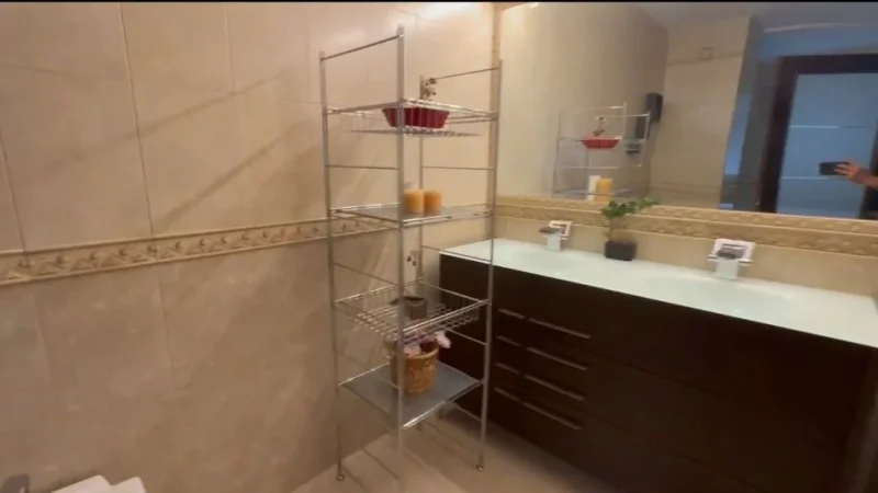 Tirane, jepet me qera apartament 2+1 Kati 7, 130 m² 800 € (komuna e parisit)