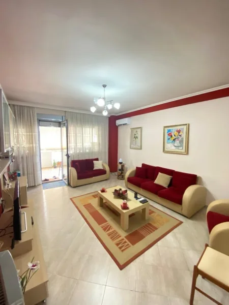 Tirane, shitet apartament 1+1+Ballkon Kati 4, 98 m² 159.000 € (Condor Center)