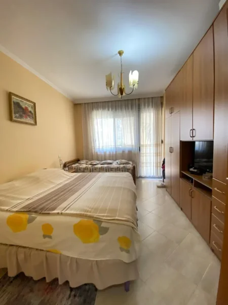 Tirane, shitet apartament 1+1+Ballkon Kati 4, 98 m² 159.000 € (Condor Center)
