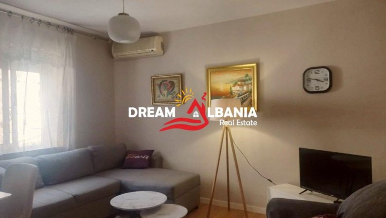Tirane, jepet me qera apartament 1+1 Kati 3, 65 m² 550 € (Prane Rruges se Elbasanit)