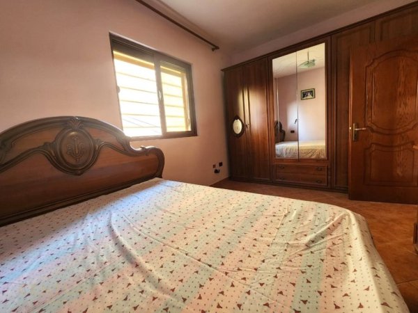 Tirane, jepet me qera apartament 2+1 Kati 2, 100 m² 450 € (Kodra e Priftit)