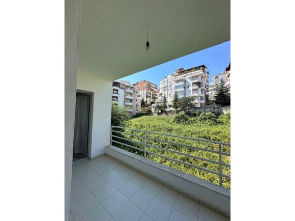Tirane, jepet me qera apartament 1+1 Kati 2, 67 m² 250 € (Fresku)