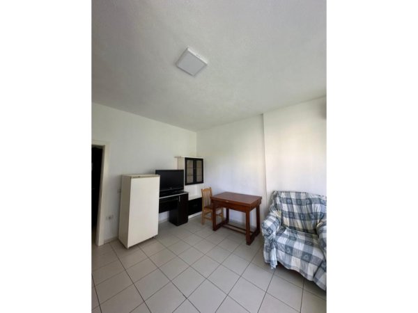 Tirane, jepet me qera apartament 1+1 Kati 2, 67 m² 250 € (Fresku)
