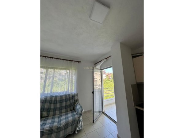 Tirane, jepet me qera apartament 1+1 Kati 2, 67 m² 250 € (Fresku)