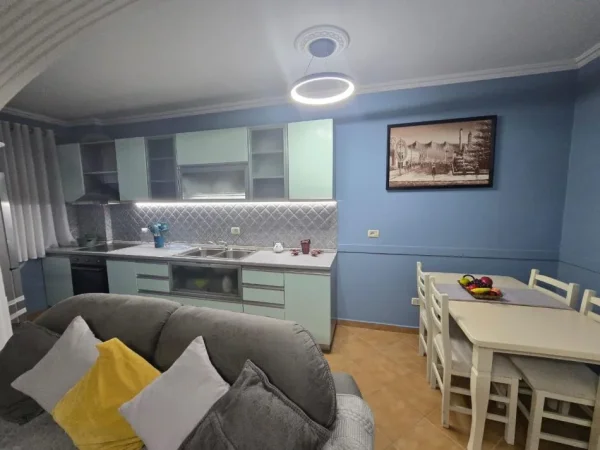 Tirane, jepet me qera apartament 2+1 Kati 7, 70 m² 550 € (5 maji)