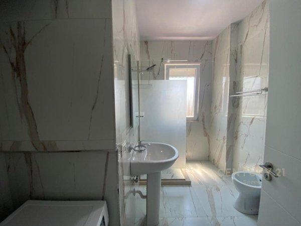 Tirane, jepet me qera apartament 1+1 Kati 9, 80 m² 500 € (5 Maji)