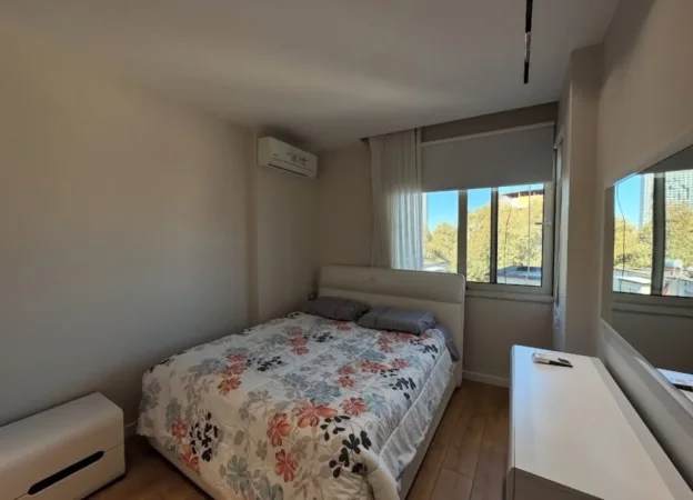 Tirane, jepet me qera apartament 1+1+Ballkon , 65 m² 600 € (Rr Pjeter Budi, Prane Ambasades Amerikane)