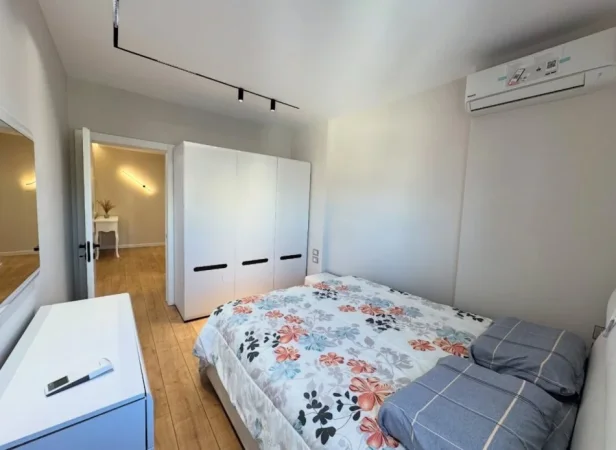 Tirane, jepet me qera apartament 1+1+Ballkon , 65 m² 600 € (Rr Pjeter Budi, Prane Ambasades Amerikane)