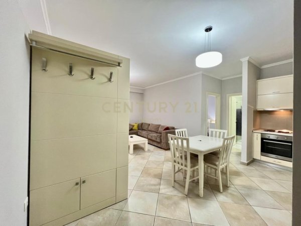 Tirane, jepet me qera apartament 1+1 Kati 3, 75 m² 700 € (Kompleksi Delijorgji)