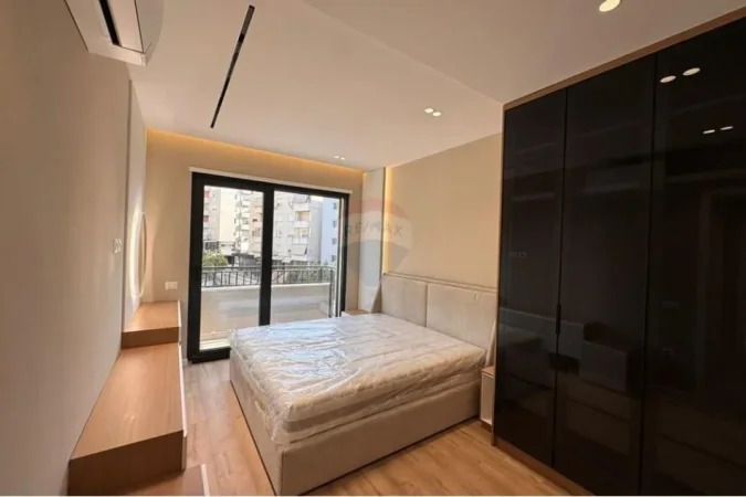 Tirane, jepet me qera apartament 2+1 Kati 3, 110 m² 1.200 € (Liqeni i thate)