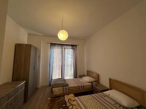 Tirane, shitet apartament 1+1 Kati 3, 72 m² 160.000 € 