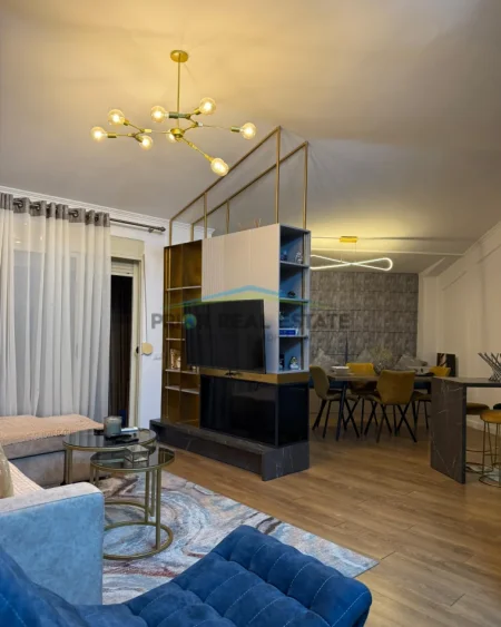 Tirane, jepet me qera apartament 1+1 Kati 3, 82 m² 500 € (Teleferik)