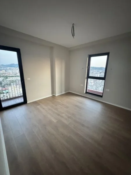 Tirane, jepet me qera apartament Kati 17, 160 m² 1.700 € (Te Garden Building)