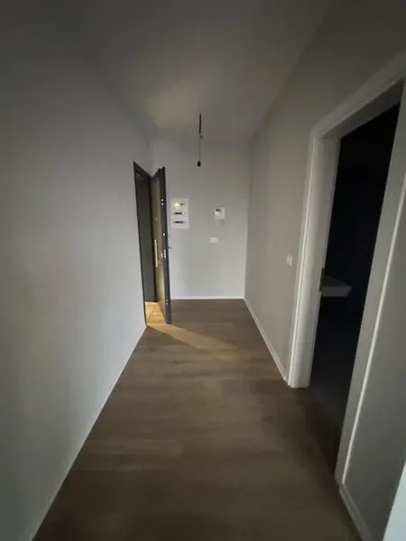 Tirane, jepet me qera apartament Kati 17, 160 m² 1.700 € (Te Garden Building)