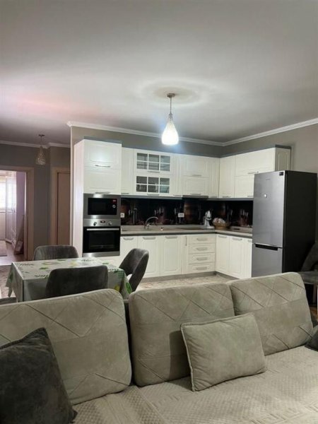 Tirane, jepet me qera apartament 2+1+Ballkon Kati 8, 100 m² 650 € (Don Bosko Te Viva market)