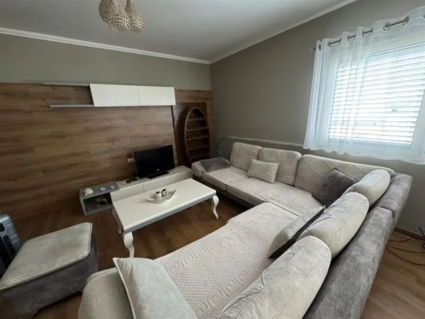 Tirane, jepet me qera apartament 2+1+Ballkon Kati 8, 100 m² 650 € (Don Bosko Te Viva market)