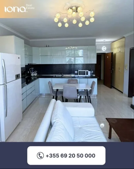 Shkembi Kavajes, shitet apartament 1+1 Kati 5, 60 m² 80.000 € (Koloseo)