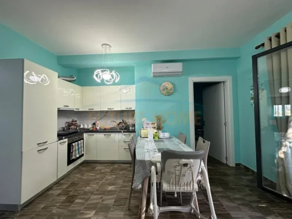 Gjiri Lalezit | Hamallaj, shitet 2+1 Kati 2, 79 m² 235.000 € 